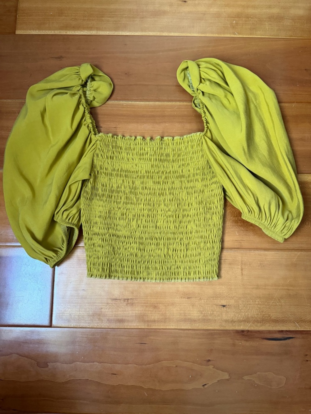 Zara Smocked Puff Sleeve Crop Top in Chartreuse - XS